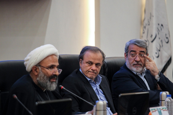 نشست ستاد اقتصاد مقاومتی خراسان رضوی با حضور وزیر کشور