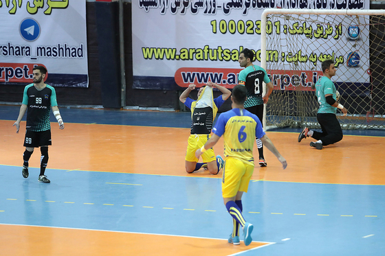 لیگ برتر فوتسال/مسابقه فرش آرا مشهد و اهورا بهبهان‎