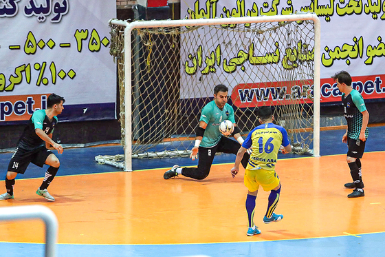 لیگ برتر فوتسال/مسابقه فرش آرا مشهد و اهورا بهبهان‎