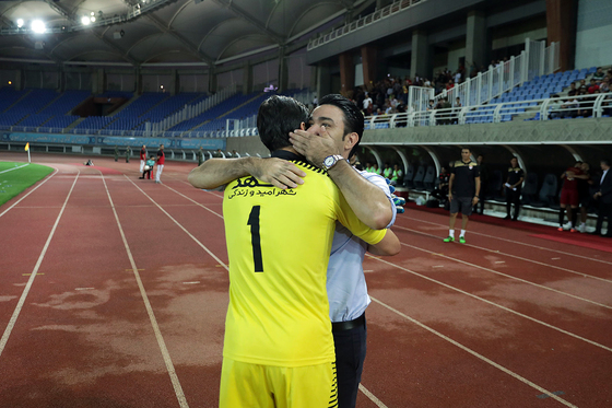 لیگ برتر فوتبال/مسابقه شهرخودرو مشهد و فولاد اهواز‎