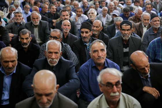 نهمین همایش ملی تجلیل از سالمندان زیرپوشش کمیته امداد