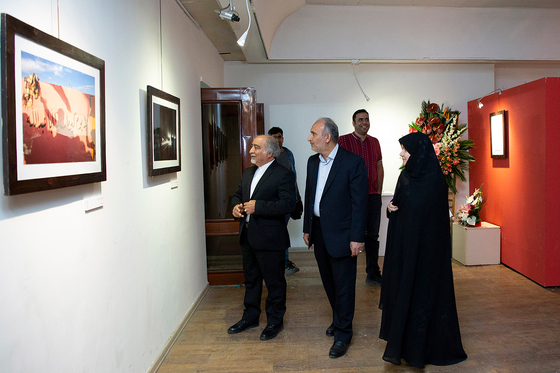 نمایشگاه عکس « چهارده پنجاه و دو 