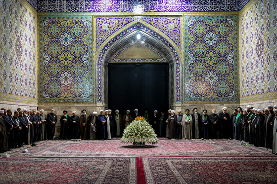 آیین خطبه خوانی شب شهادت امام رضا(ع) در حرم مطهر رضوی