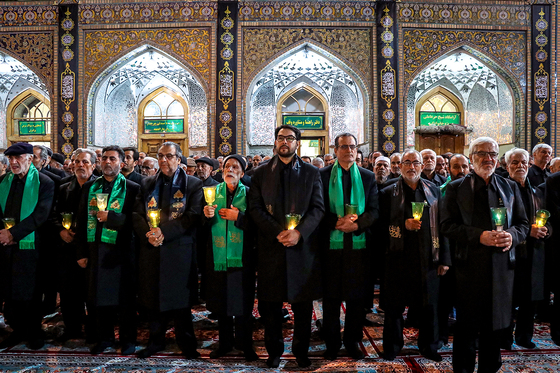 آیین خطبه خوانی شب شهادت امام رضا(ع) در حرم مطهر رضوی