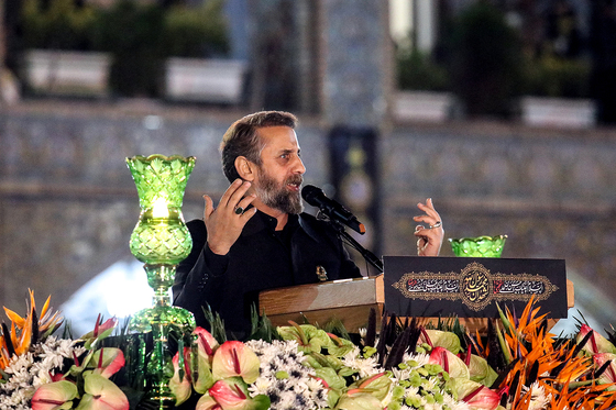 آیین خطبه خوانی شب شهادت امام رضا(ع) در حرم مطهر رضوی