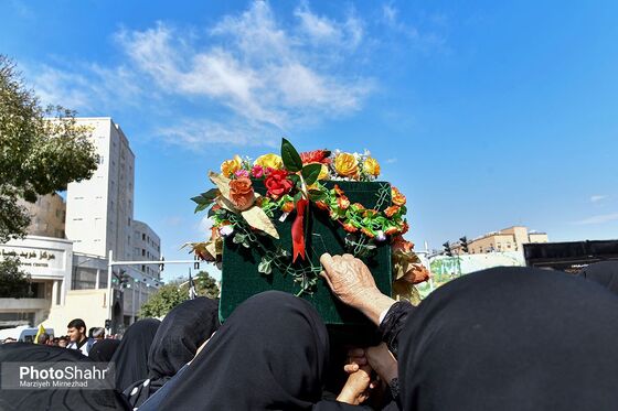 خیابان های منتهی به حرم مطهر رضوی در روز شهادت امام رضا (ع)