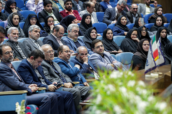 همایش تجلیل از بهورزان نمونه کشور با حضور وزیر بهداشت در مشهد