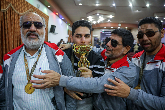اختتامیه مسابقات قهرمانی کشور شنا و گلبال جانبازان بصیر