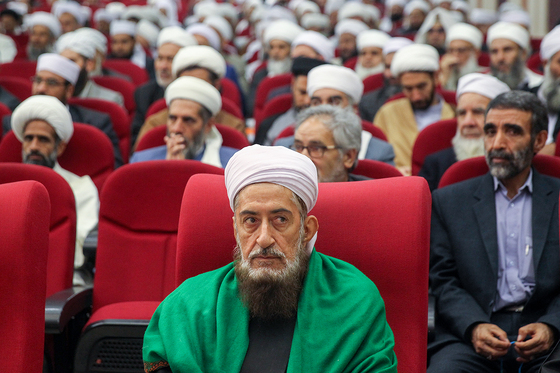  مراسم بزرگداشت هفته وحدت با حضور علمای سنی و شیعه
