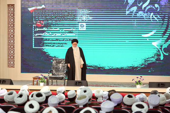 مراسم بزرگداشت هفته وحدت با حضور علمای سنی و شیعه