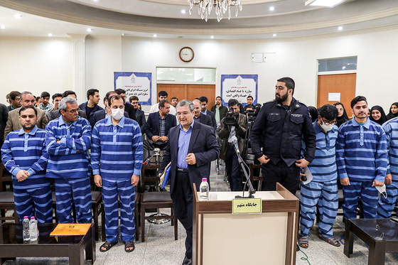 دادگاه رسیدگی به پرونده متهمان قاچاق ارز و پولشویی