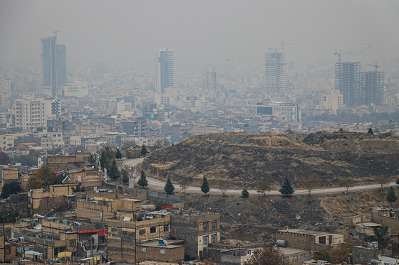 آسمان خاکستری مشهد