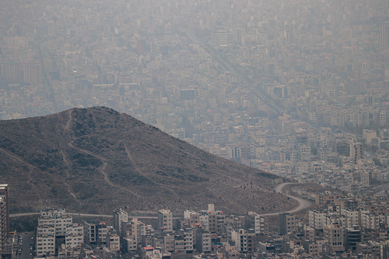 آسمان خاکستری مشهد