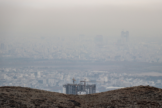 آسمان خاکستری مشهد