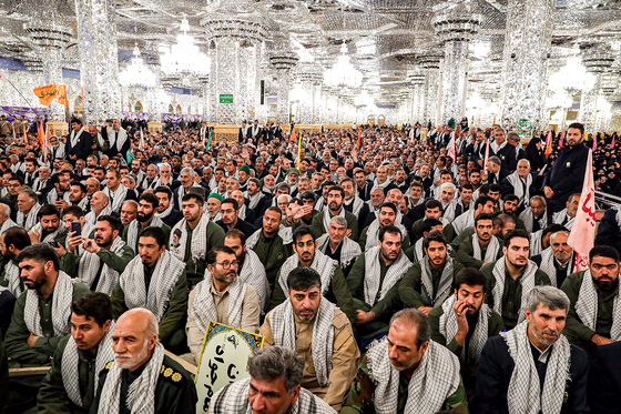 همایش 8000 نفری بسیجیان مدافع حرم مطهر رضوی