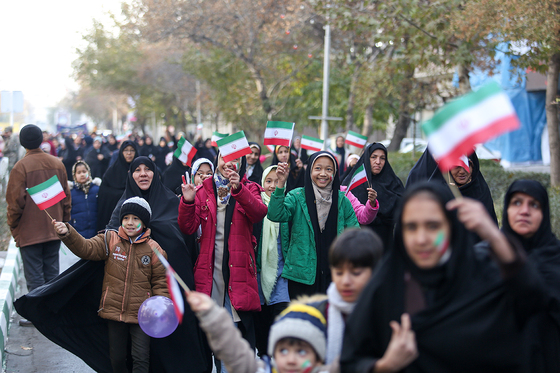 همایش پیاده‌روی خانوادگی به مناسبت هفته بسیج