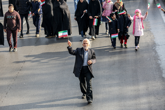 همایش پیاده‌روی خانوادگی به مناسبت هفته بسیج