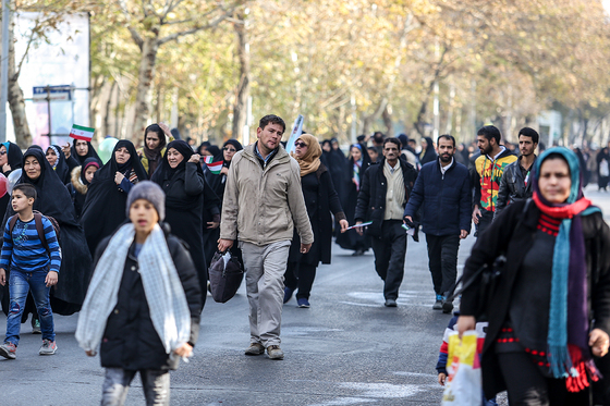 همایش پیاده‌روی خانوادگی به مناسبت هفته بسیج