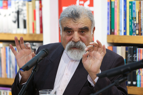  سلسله نشست‌های ادبی، با حضور «علی رضاقلی»