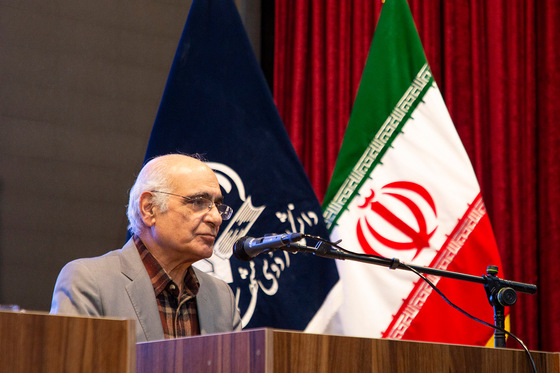 نشست صمیمی با هوشنگ مرادی کرمانی
