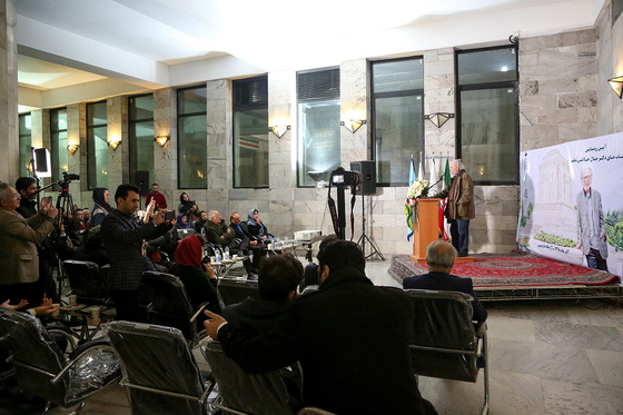 رونمایی از آثار دکتر جلال خالقی مطلق 