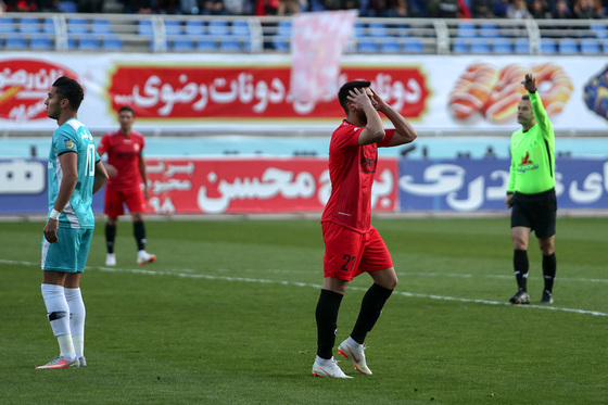 مسابقه فوتبال شهرخودرو مشهد و پیکان تهران