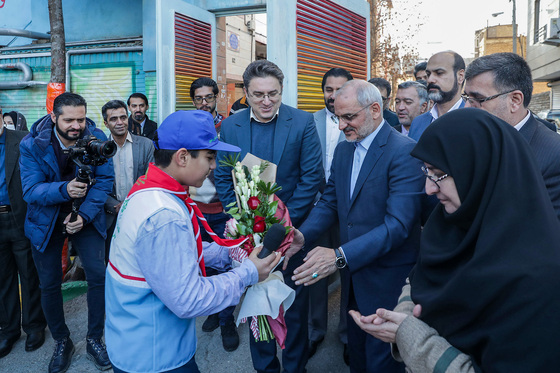 مراسم صبحگاه آموزشگاه باقریه با حضور وزیر آموزش و پرورش