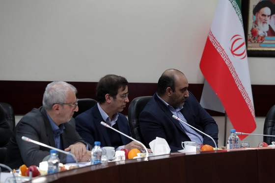 نشست هم‌اندیشی جمعی از روسای شورا‌ها و شهرداران کلانشهرهای کشور 