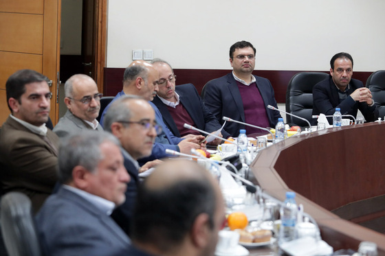 نشست هم‌اندیشی جمعی از روسای شورا‌ها و شهرداران کلانشهرهای کشور 