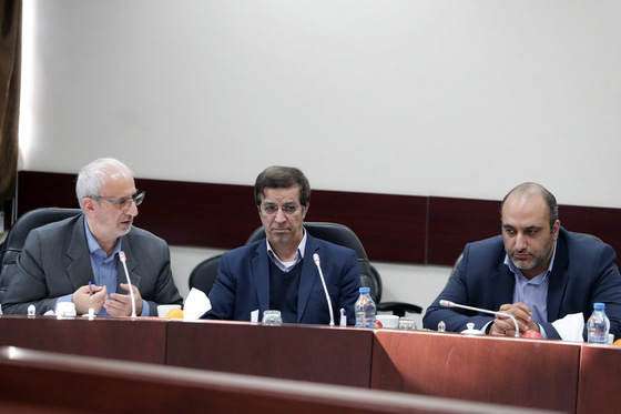 نشست هم‌اندیشی جمعی از روسای شورا‌ها و شهرداران کلانشهرهای کشور 
