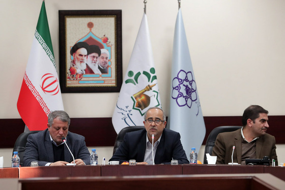 نشست هم‌اندیشی جمعی از روسای شورا‌ها و شهرداران کلانشهرهای کشور 
