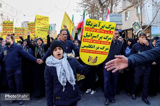 راهپیمایی مردم مشهد در محکومیت ترور سردار شهید حاج قاسم سلیمانی