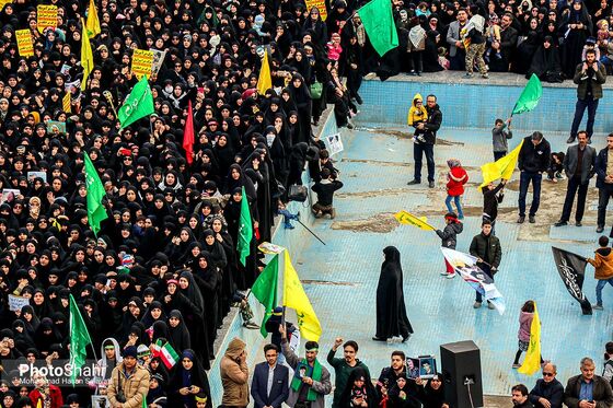 راهپیمایی مردم مشهد در محکومیت ترور سردار شهید حاج قاسم سلیمانی
