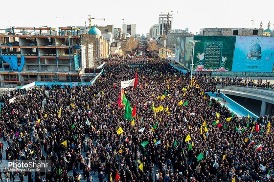 راهپیمایی مردم مشهد در محکومیت ترور سردار شهید حاج قاسم سلیمانی 2