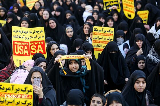 راهپیمایی مردم مشهد در محکومیت ترور سردار شهید حاج قاسم سلیمانی 2
