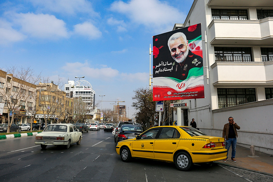 فضاسازی شهرداری مشهد همزمان با شهادت «سپهبد حاج قاسم سلیمانی»
