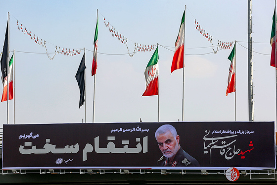 فضاسازی شهرداری مشهد همزمان با شهادت «سپهبد حاج قاسم سلیمانی»