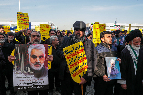 راهپیمایی حمایت از جبهه مقاومت در مشهد