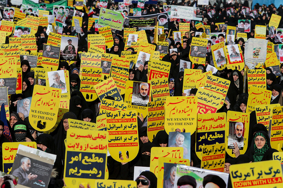 راهپیمایی حمایت از جبهه مقاومت در مشهد