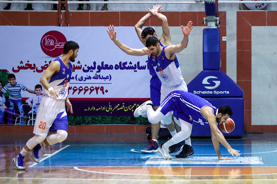 لیگ برتر بسکتبال/ مسابقه آویژه صنعت پارسای مشهد و نفت آبادان‎