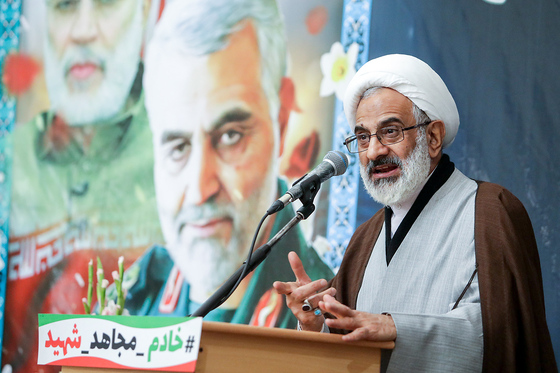 مراسم بزرگداشت شهدای جبهه مقاومت و سانحه هوایی در حرم مطهر رضوی‎