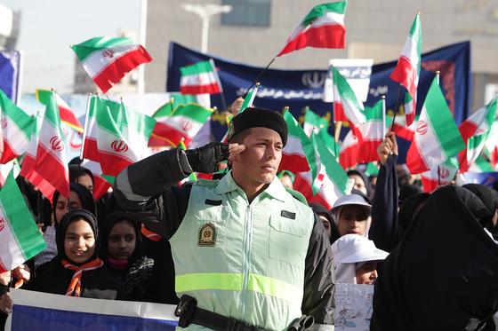  جشن آغاز دهه مبارک فجر انقلاب اسلامی در مشهد
