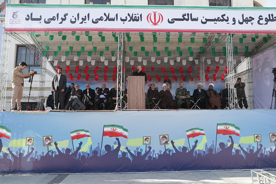  جشن آغاز دهه مبارک فجر انقلاب اسلامی در مشهد