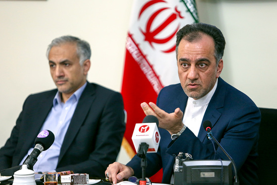 نشست خبری و رونمایی از پوستر هفدهمین جشنواره فیلم فجر در مشهد 