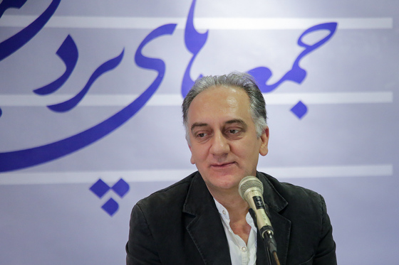 نشست نقد و بررسی کتاب « نردبان آسمان»