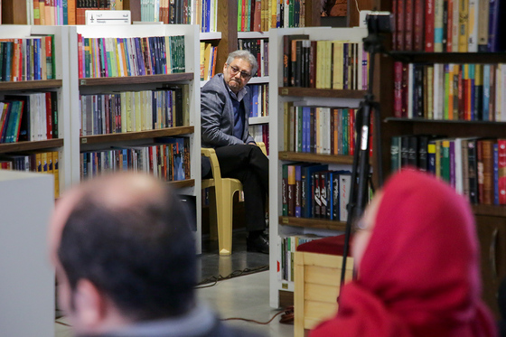 نشست نقد و بررسی کتاب « نردبان آسمان»