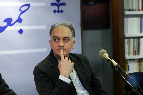 نشست نقد و بررسی کتاب « نردبان آسمان»