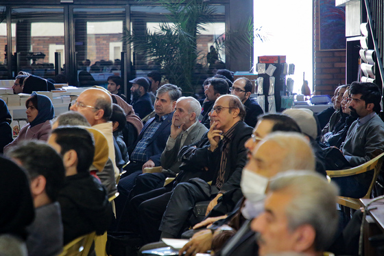 نشست نقد و بررسی کتاب « نردبان آسمان»