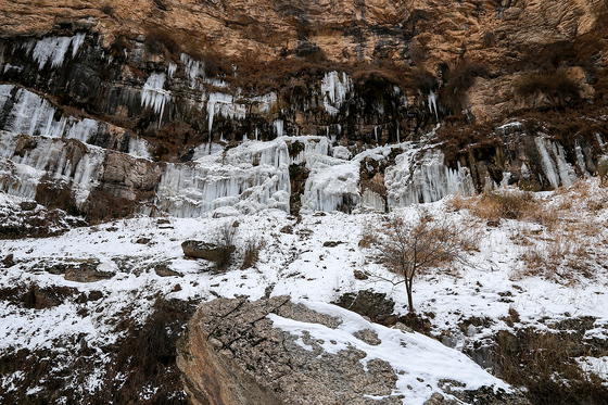 طبیعت زمستانی اخلمد
