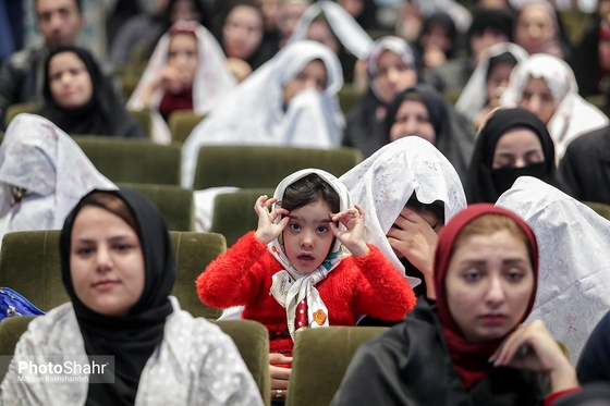 در حاشیه مراسم اهدای 300 سری جهیزیه به نوعروسان مشهدی در حرم رضوی‎